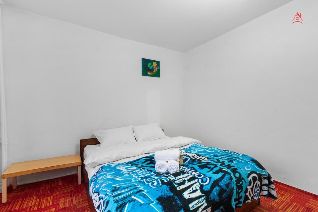 Dristor Large And Cozy Apartment Bukares Bagian luar foto
